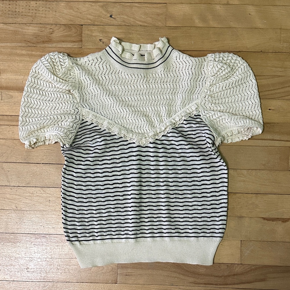 Zara Cream and Black Knit Top